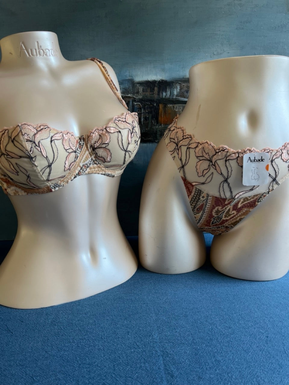 Culotte tanga - JARDIN D'IRIS (beige) - Aubade