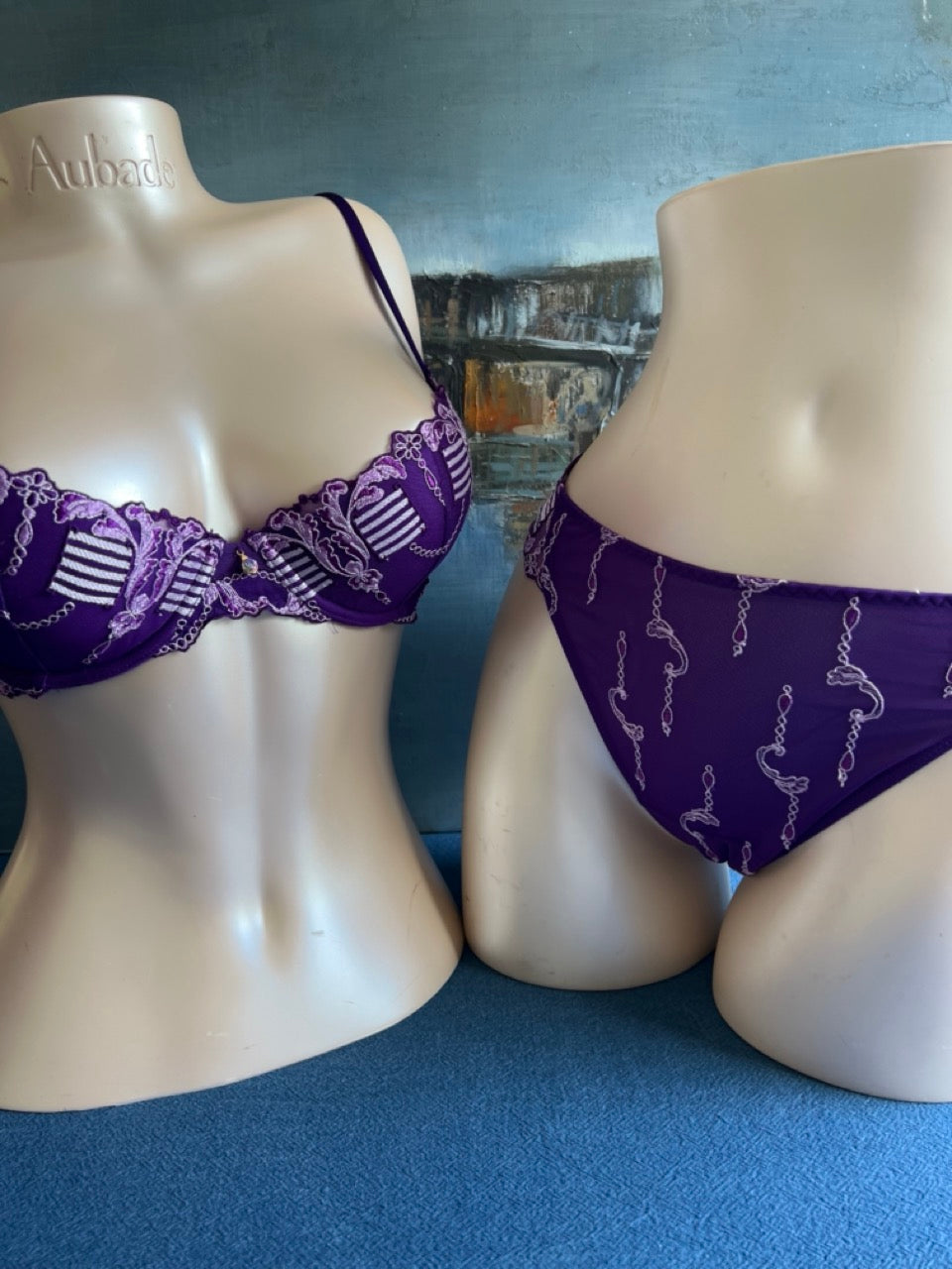 SG push up V1 - SO TEASING - Lise Charmel