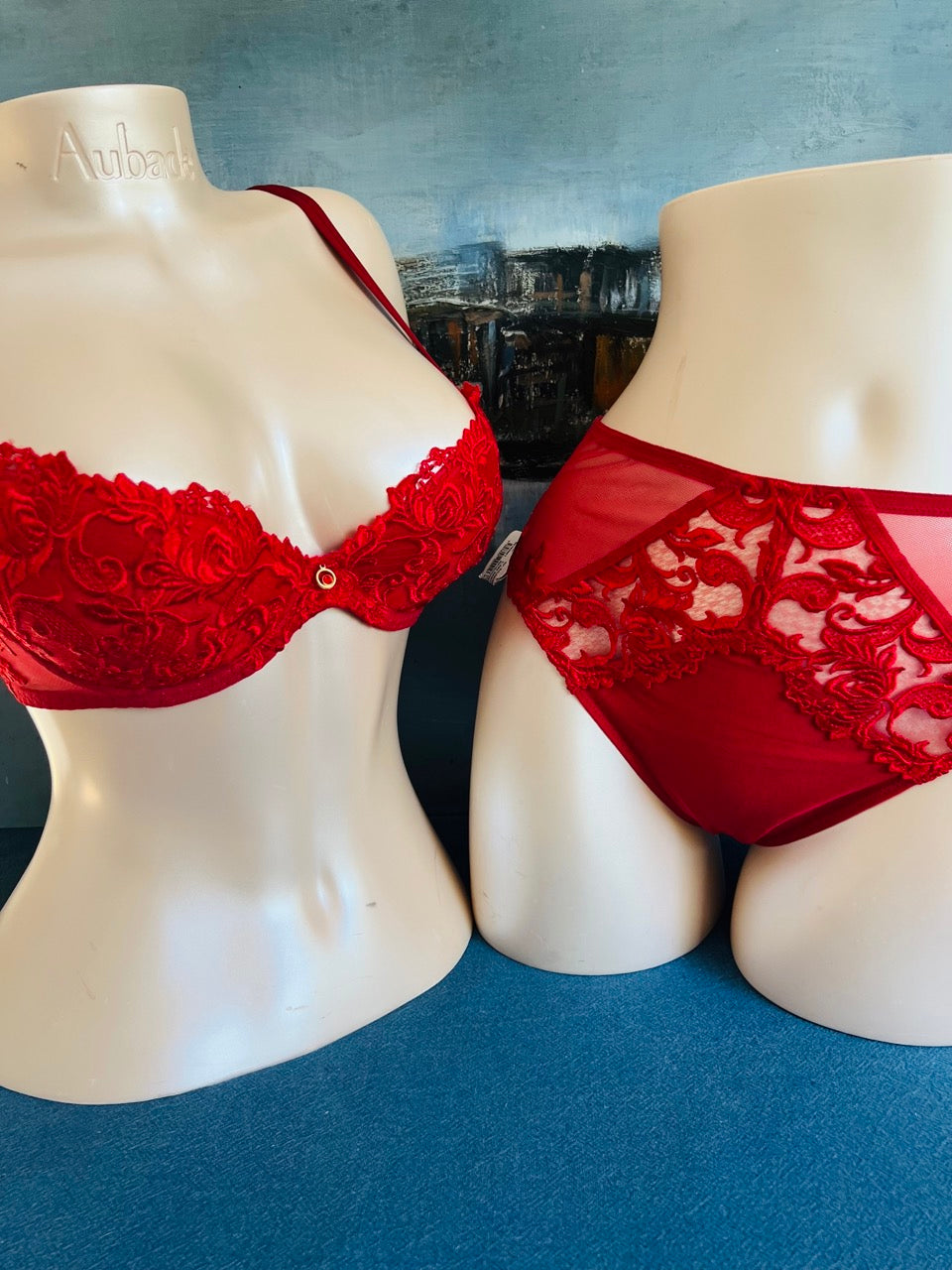 Culotte slip haut - SERTI GUIPURE rouge - Lise Charmel