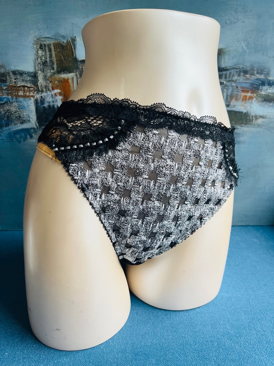 Culotte slip haut noir HAUTE COUTURE Lise Charmel – Vintalingerie