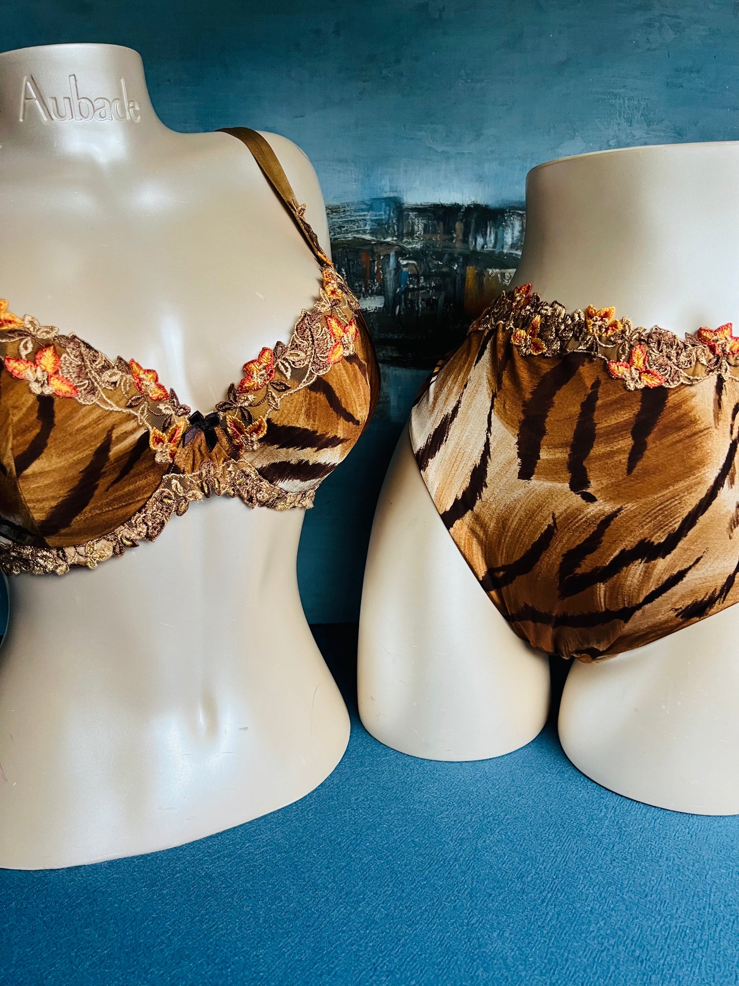 SG push up - PASSION FELIN - Lise Charmel