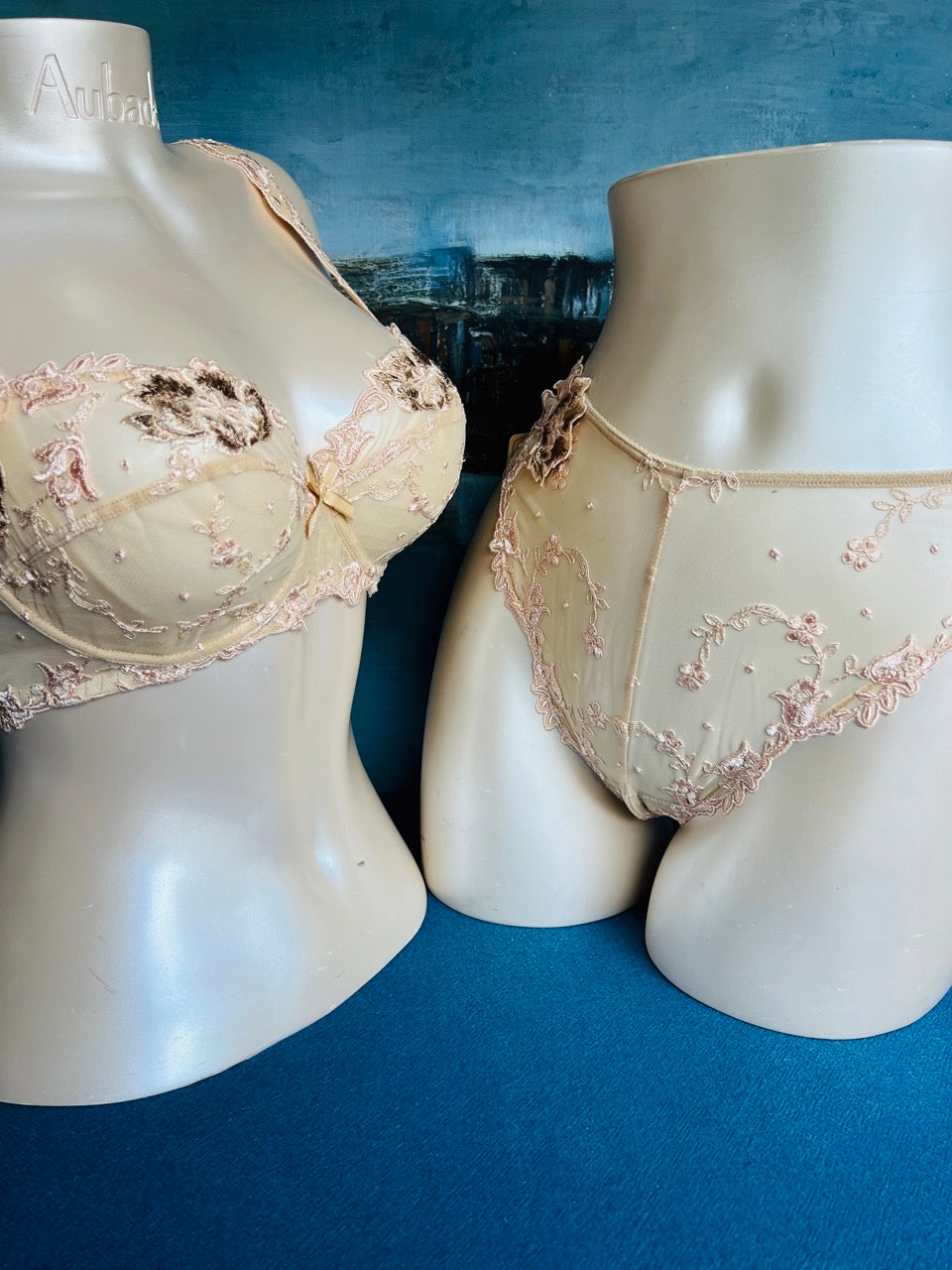 Culotte brésilienne beige - MOTS D'AMOUR - Lise Charmel