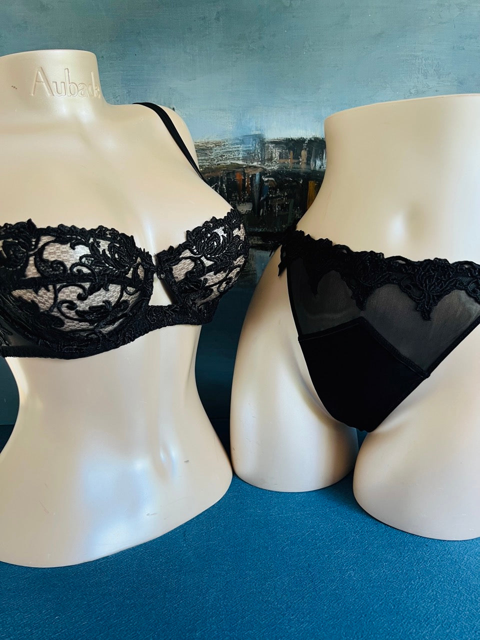 Culotte string - SERTI GUIPURE noir - Lise Charmel