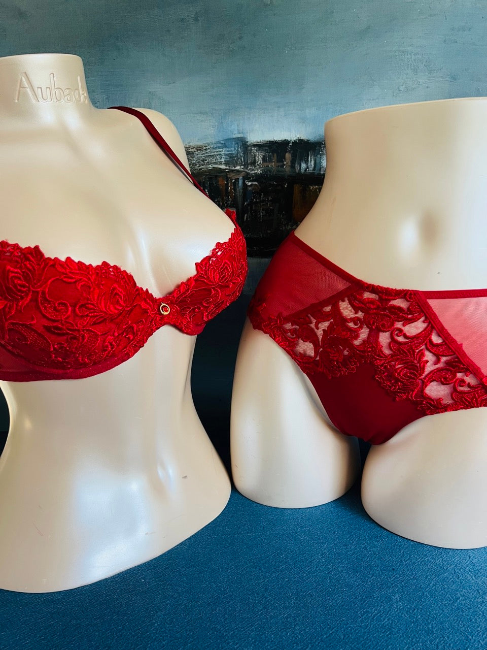 SG corbeille - SERTI GUIPURE rouge - Lise Charmel