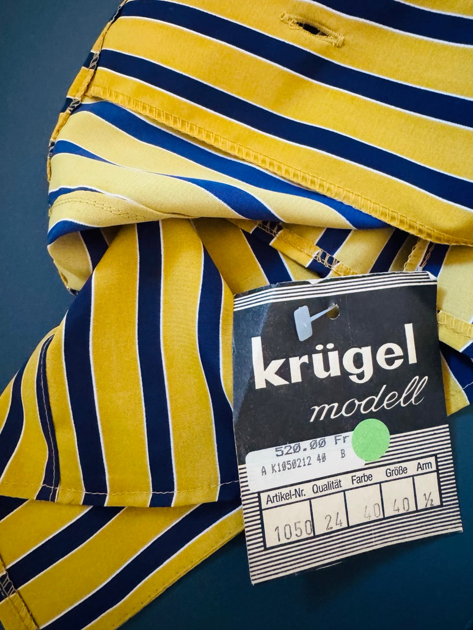 Chemisier style bowling jaune vintage rétro look