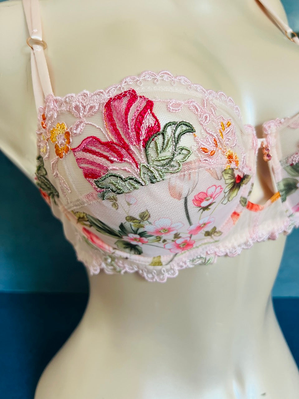 SG corbeille - DESIR EN FLEURS - Lise Charmel