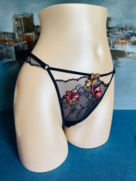 Culotte string - JETEE DE FLEURS - Lise Charmel