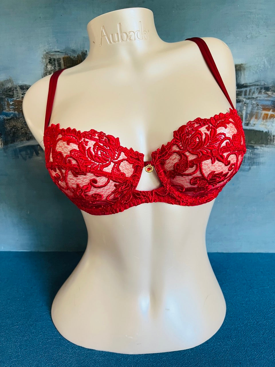 SG corbeille - SERTI GUIPURE rouge - Lise Charmel