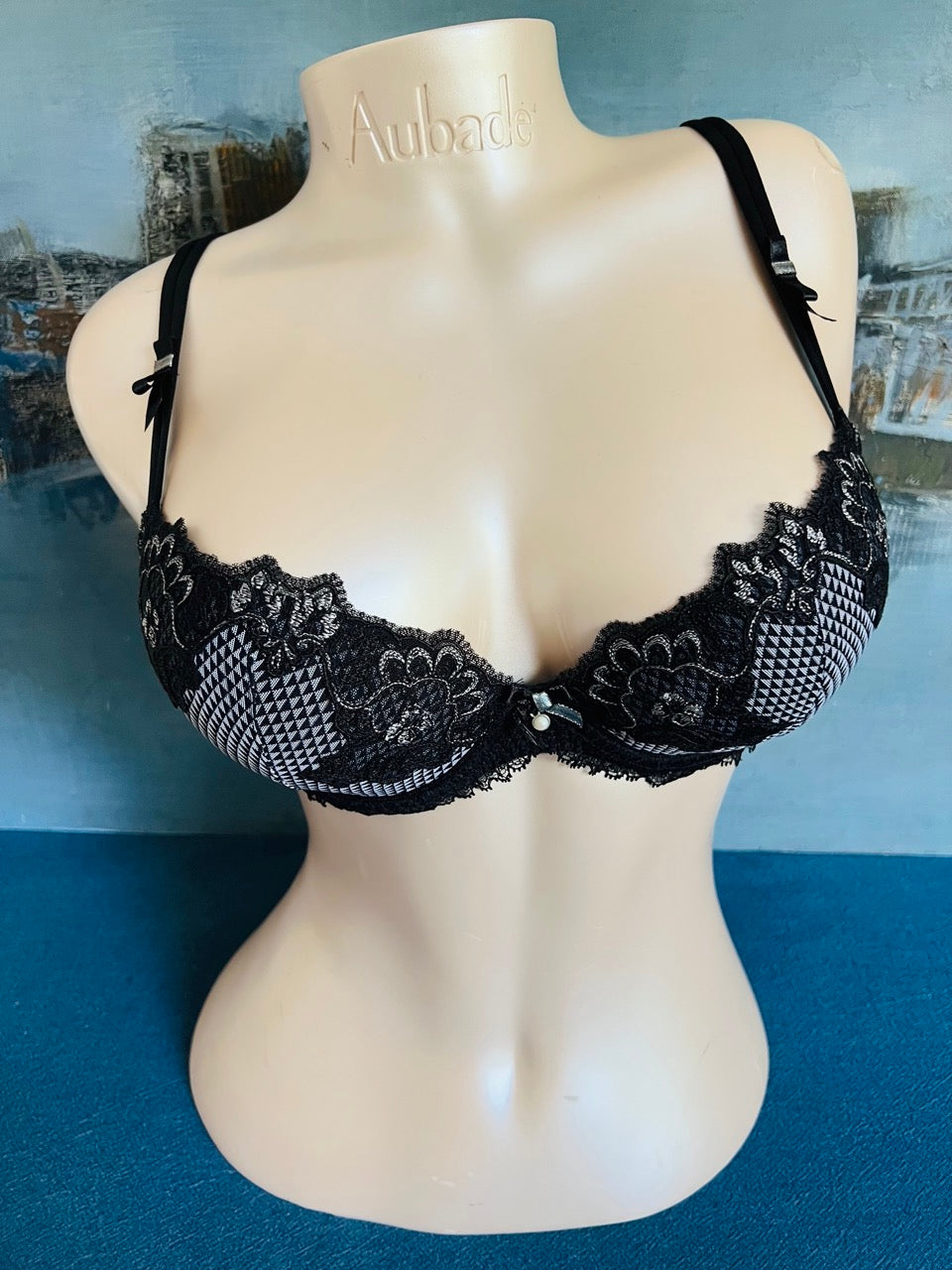 SG push up 1 - MODERNE LEADER - Lise Charmel