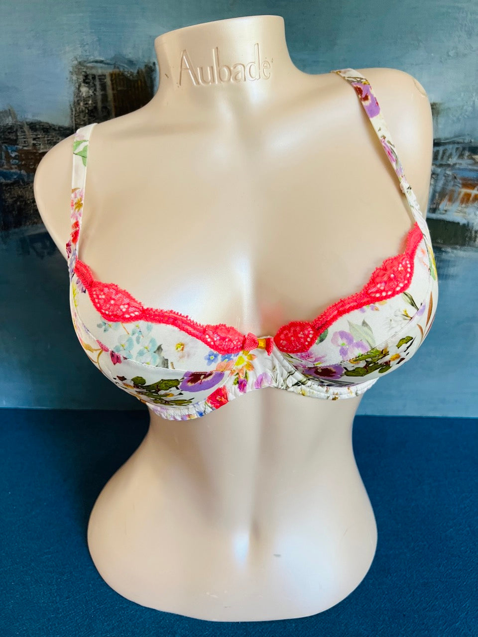 SG push up - FILLE EN FLEUR - Lise Charmel ANTIGEL