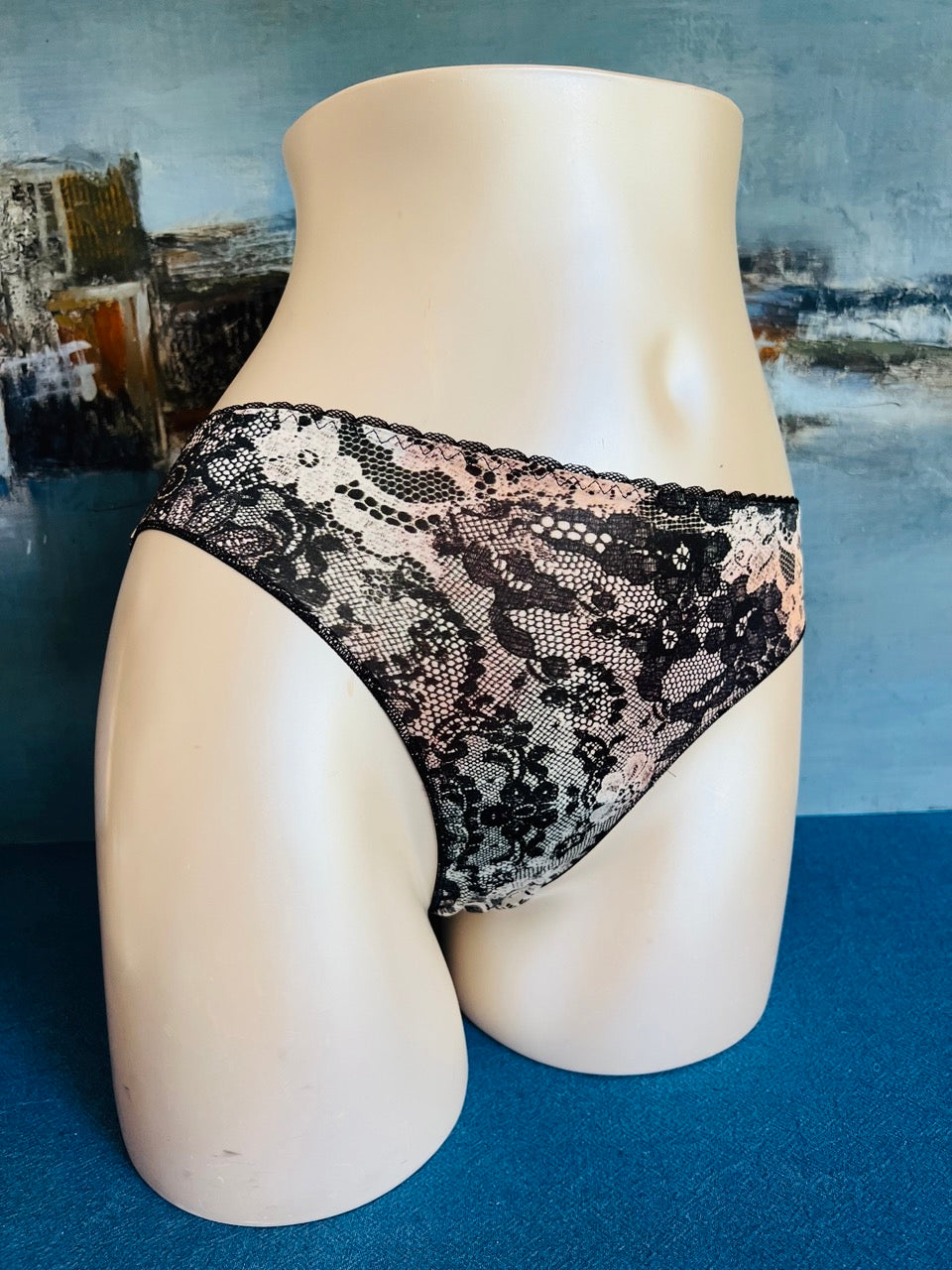 Culotte brésilienne - DENTELLE AU COEUR - Lise Charmel ANTIGEL