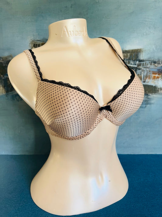 SG push up - MASCULIN SINGULIER- Lise Charmel ANTIGEL