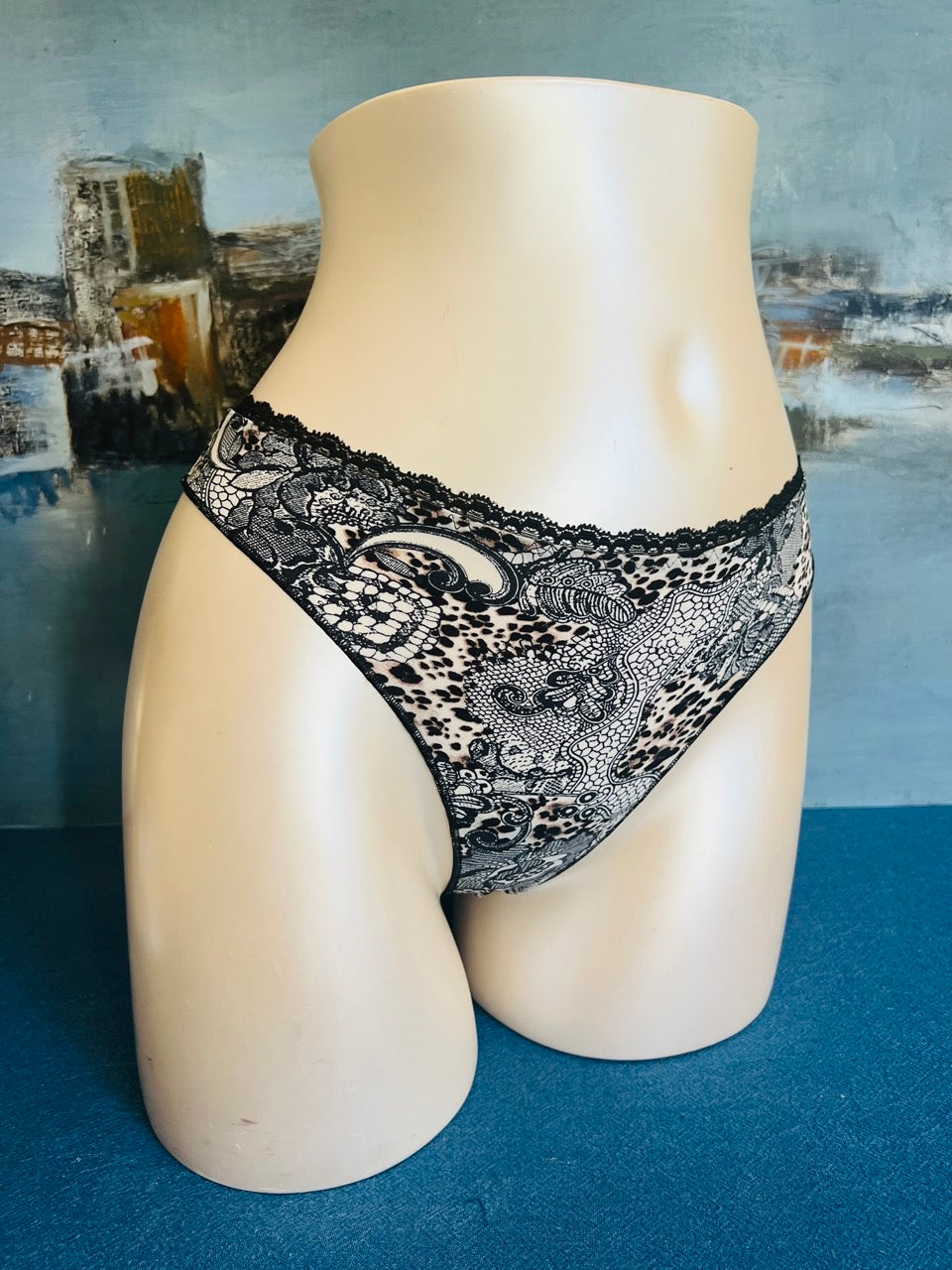 Culotte tanga - FELINE EN DENTELLE - Lise Charmel ANTIGEL