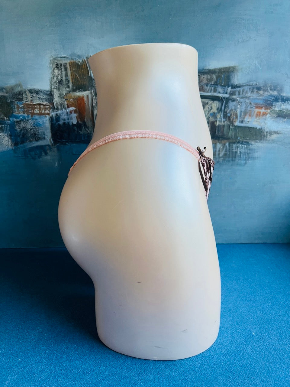 Culotte string (rose) - PIEGE - Lise Charmel
