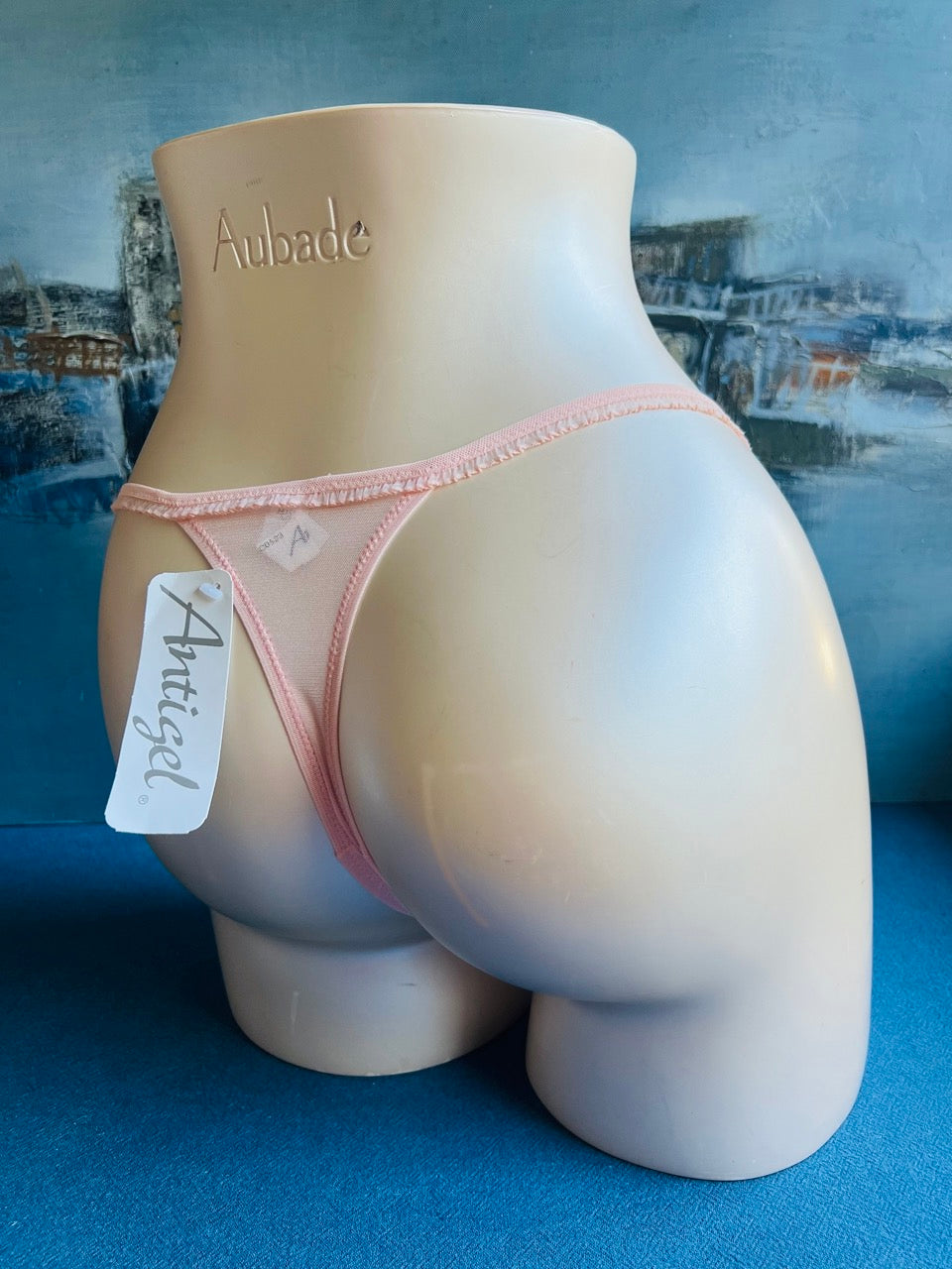 Culotte string (rose) - PIEGE - Lise Charmel