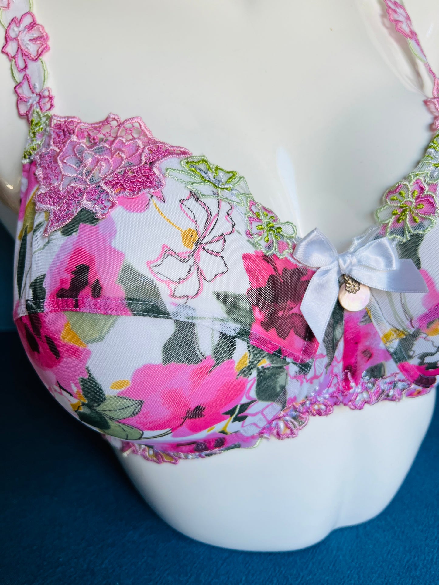 SG emboitant blanc - JARDINS INTIMES - Lise Charmel