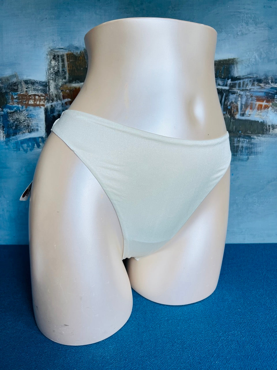 Culotte tanga ivoire - AMOUR DELICE - Lise Charmel