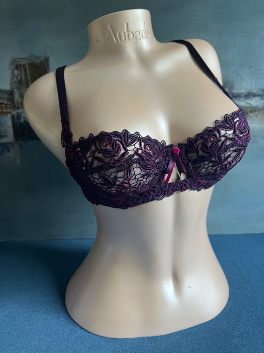 SG corbeille  - INTRIGUE - Lise Charmel